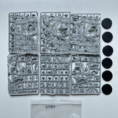 Uncolored model orks - uncolored, flash